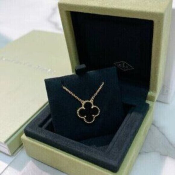 AuthenticVan Cleef & Arpels Necklace - Picture 1 of 7